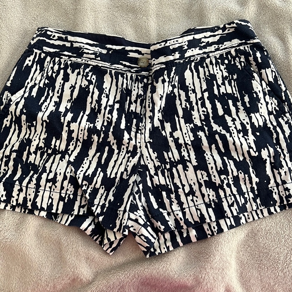 Ink bloch stripe short.